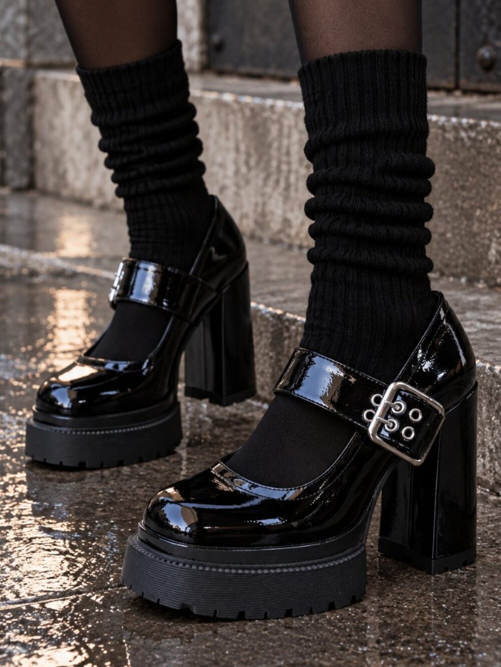 NWOB Forever 21 Black Patent Platform Mary Jane Pumps - Size 7.5